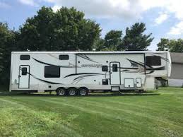 Work and play specificationsmodel # fw/tt hitch axle no. Forest River Work N Play Catalyst 40wch 5th Wheel Toy Hauler 75000 Willow Street Rv Rvs For Sale Harrisburg Pa Shoppok