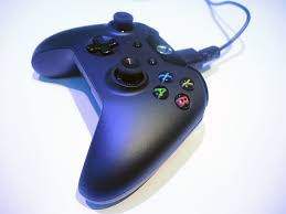 Games run better on them. Xbox One Vs Ps4 Controller Showdown Stuff