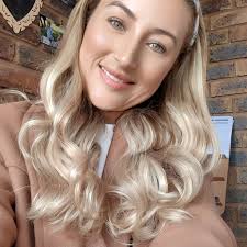 Anoniem Okay, hier sit ek al vir 3 jaar by die huis, maak daagliks huis  skoon, sorg vir die kinders, sorg vir kos, skoon klere, alles, maar flip,  ek vergeet van een