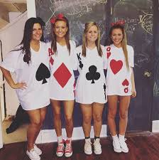 Scull king of hearts playing card costume. Deck Of Playing Cards Halloween Costume Ideas For College Girls Entertainmentmesh