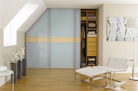 Begehbarer Kleiderschrank Dachschrage Tolle Tipps Zum Selberbauen Begehbarer Kleiderschrank Dachschrage Kleiderschrank Fur Dachschrage Schrank Dachschrage