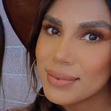 Candy Michel's Instagram, Twitter & Facebook