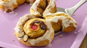 Another season, another pillsbury ready to bake sugar cookie! Pillsbury Reveals The 6 Easter Recipes People Are Obsessed With Right Now Delish Com
