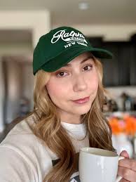 Shelley Strong (@shellbell_strong) • Instagram photos and videos