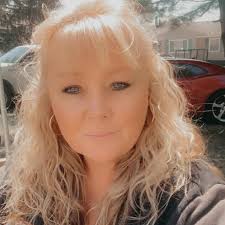 Who is a good hair stylist in Pataskala for thick dark hair?