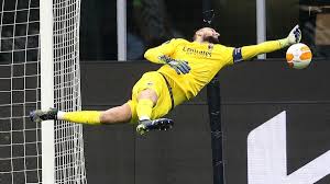 Gianluigi donnarumma fifa 21 career mode. Ac Milan Gianluigi Donnarumma S Crossroads Football24 News English