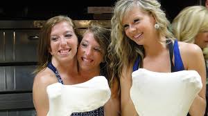 Abby and brittany hensel restroom. Abby And Brittany Hensel Restroom Abby And Brittany Hensel Conjoined 22 Year Old Twins Get
