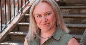 Sarah Abrahams Headshot