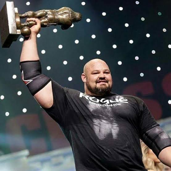 4x World Strongest Man, Brian Shaw (@shawstrength) from the United States  won the 2017 Arnold Strongman Classic USA. 💪💪💪 ⠀  #unforgetablestrongmanmoments2017