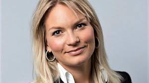 18 kvinnor i fastighetsbranschen under 35 år