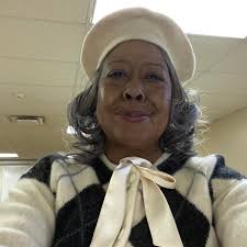 Apple Pie Cinnamon Roll Roses > Real Roses! ❤️ #love #dessert  #valentinesday #FoodHack #deliciousfood #applepie #reels