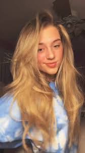 Hannah Fuchs's Instagram, Twitter & Facebook