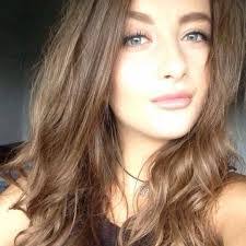 Marie Pires's Instagram, Twitter & Facebook