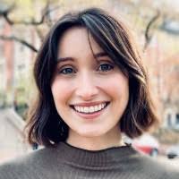 Tess Davison's Instagram, Twitter & Facebook