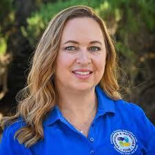 Nikki Lester's Instagram, Twitter & Facebook