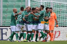 Padova in completo biancoscudato, avellino in completo verde. Padova O Avellino Chi Passa Il Turno Combinazioni E Regolamento Della Semifinale Playoff