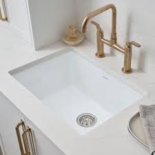 Ruvati 27 Inch Fireclay Undermount
