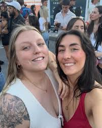 Kim Menard's Instagram, Twitter & Facebook