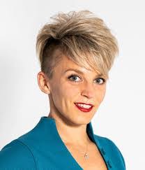 Vanessa King's Instagram, Twitter & Facebook