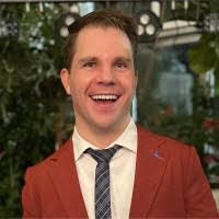 Evan Lutz's Instagram, Twitter & Facebook