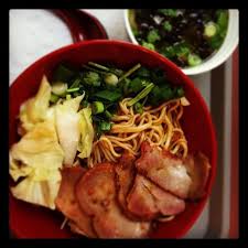 Yuki Ramen Le Diamant Cache Du Faubourg Ste Catherine La Bouche Pleine Ramen Gastronomie Ste Catherine