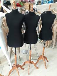 Voir plus d'idées sur le thème manequin de couture, manequin, couture. Star Decor Mannequins De Couture Femme En Face College Facebook