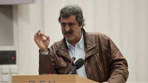 Θα δείξεις το στοιχειώδη σεβασμό στον υπουργό την ώρα που μιλάει και θα μιλήσεις, θα ρωτήσεις. H Fwtografia Poy Anebase O Polakhs Apo To Xeiroyrgeio