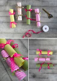 This has a tridactyl foot (and a pegleg). Christmas Crackers Diy