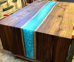 The river table have prime qualities and discounts that give you value for money. Wie Stelle Ich Einen Tisch Aus Harz Und Holz Her Live Edge Oder River Table Resinpro De