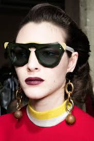Des lunettes pour femmes qui mettent en valeur votre beauté et votre nature. Defile Marni Automne Hiver 2016 2017 Pret A Porter Lunette Style Lunettes Mode Accessoires Tendance