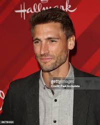 662 Andrew Holly Stock Photos, High-Res Pictures, and Images