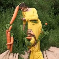 What do you see in this picture of Jesus?