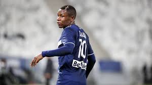 Maduka okoye, eagles goalkeeper, signs new contract with sparta rotterdam on sunday, august 15, super eagles winger samuel kalu, who plays for bordeaux in france, collapsed on the pitch during a ligue 1 match against marseille. Voh3rpujfeek7m