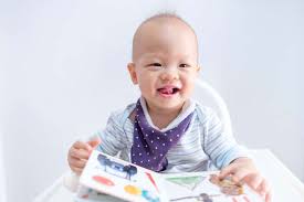 Perkembangan Bayi 13 Bulan Si Kecil Sudah Bisa Apa
