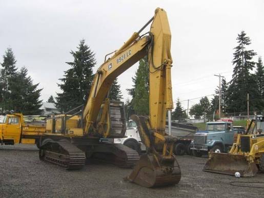 John Deere 892E Excavator
