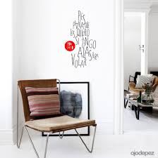Pies Para Que Los Quiero Si Tengo Alas Para Volar Vinilo Vinilo Decorativo Frase 017 Pies Para Que Los Quiero Si Tengo Alas Para Volar Frida K Vinilo Decorativo Frases Pared De La Habitacion Diseno De Interiores