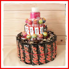 Frau Tschi Tschi Mars Torte Zum Geburtstag Geburtstag Torte Geschenke Zum 16 Sussigkeiten Geschenk