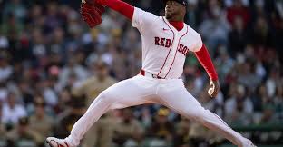 Aroldis Chapman Maintains Dominance Despite Recent Velocity Fluctuations
