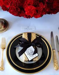 Black And Gold Table 50 Table Setting Ideas To Wow Your Guests Loombrand Gold Christmas Decorations Table Decorations Christmas Table