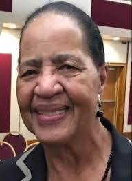 Dora Davis's Instagram, Twitter & Facebook