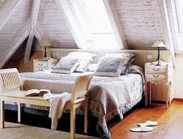 30 Idees De Deco De Chambre Dans Un Grenier Sous Les Combles