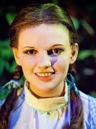 🌈 “The Wizard of Oz”-inspired wax figures, photographed by Thomas Hawk in  2009.