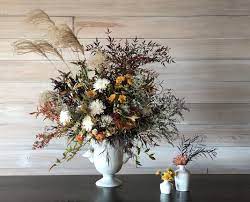 These fall flower arrangements are the perfect addition to any autumnal tablescape or decor. 18 Fall Flower Arrangements Create A Gorgeous Floral Centerpiece