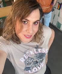 July @leeds.first.friday was definitely a bit quiet although still was  great meeting the gang. Really enjoyed wearing this new summer dress,  although the weather felt far from summery!! #lff