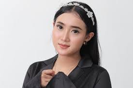 Lirik Lagu dan Chord Gitar Kesucian Ati dari Yeni Inka : Okezone Celebrity