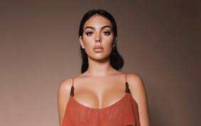 Vividora de la vida soñadora de los custom artwork for georgina rodriguez: Georgina Rodriguez S Sensational Appearance At The Formula 1 Monaco Grand Prix Market Research Telecast
