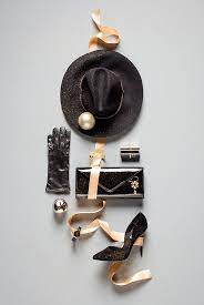Klassiekers Voor Onder De Kerstboom Mode Accessoires Feestelijke Schoenen Sieraden En Make Up Wat Staat Er Op J Cadeaus Voor Haar Mode Accessoires Sieraden
