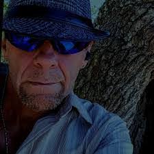 Phil Mcvay's Instagram, Twitter & Facebook