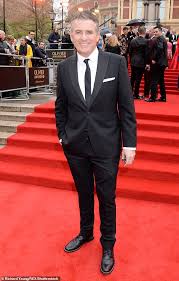 Get me out of here! I M A Celebrity Thrown Into Chaos As Aj Pritchard Tests Positive For Covid 19 Newsopener