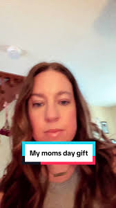 Lindsey Wright Mom Swing